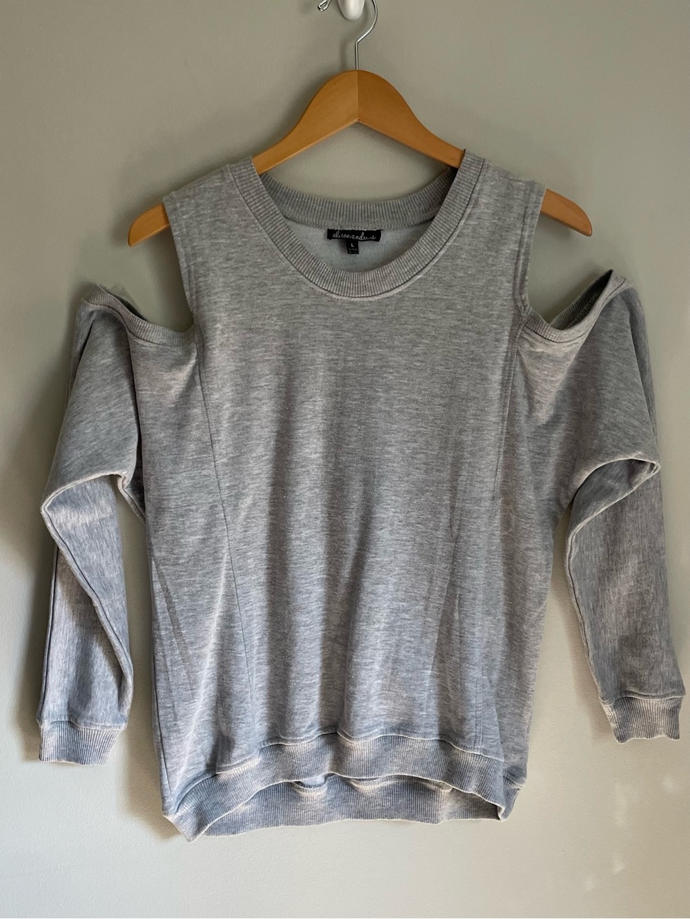 Alison Andrews Cold-Shoulder Sweatshirt in Light Gray